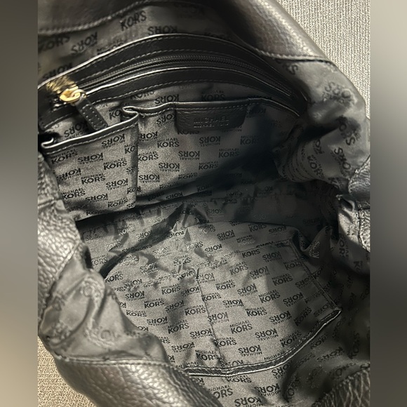 Michael Kors Austin Hobo black leather bag - Picture 5 of 8